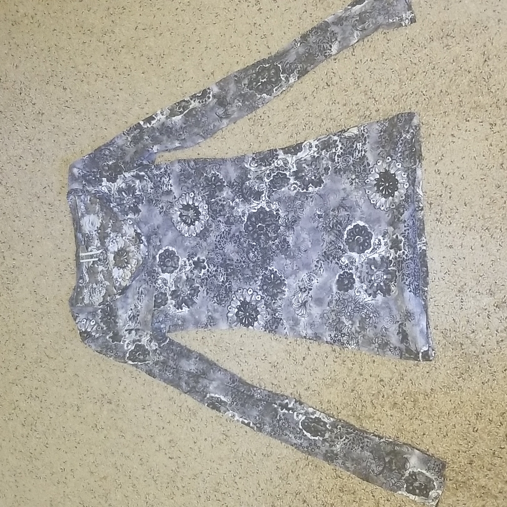 BKE Long sleeve lace shirt, size M, multi color.